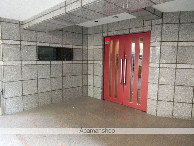 レジオス板橋本町アヴィニティーの玄関写真