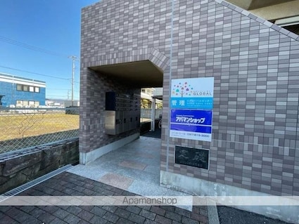 ヴィルヌーブ[1K/28.22m2]のエントランス