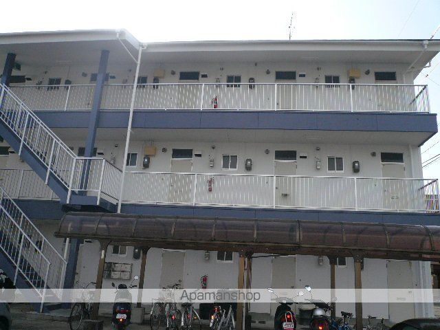 尾形ハイツD棟の外観写真