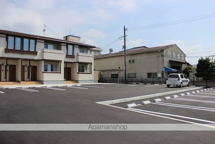 シャドン・朝[2LDK/57.21m2]の駐車場3