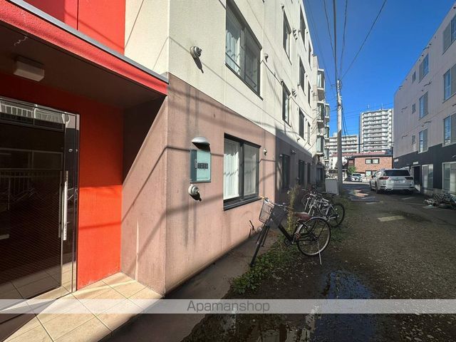 Gアメニティーズ南4条の玄関写真