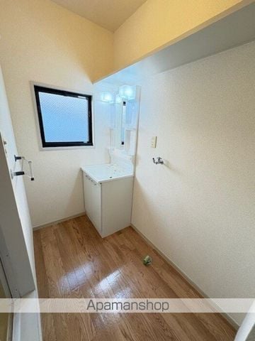 エクセレントワイケイ Bの内装写真