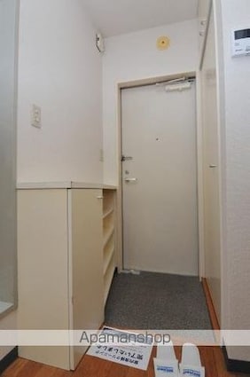 シェ・オークル[1R/22.14m2]の玄関
