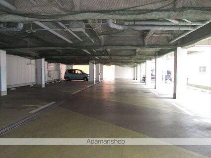 サンプラザベビードール[1R/20m2]の駐車場2