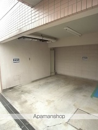 カテリーナ八王子[1K/19.3m2]の駐車場
