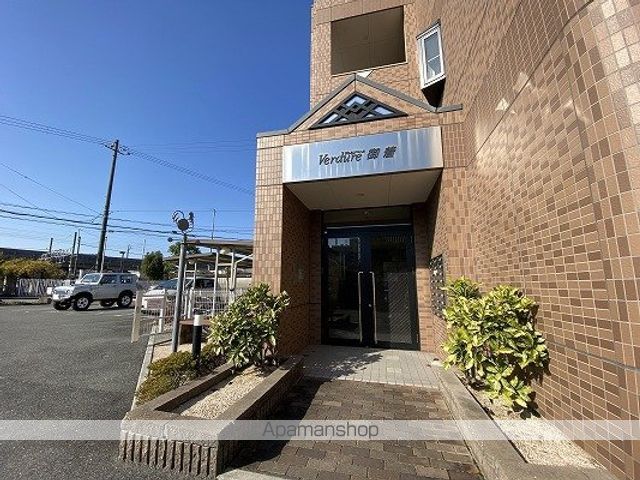 ヴェルジュール御着の玄関写真