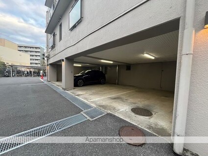 パーク・ノヴァ北小金[4LDK/82.56m2]の駐車場