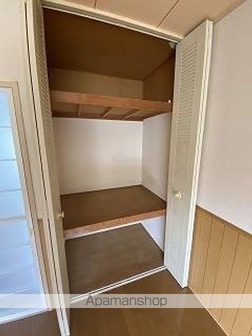 コスモシティの内装写真