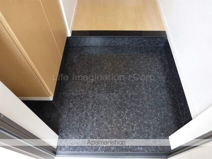 メイプルヴィラ[1LDK/44.76m2]の玄関