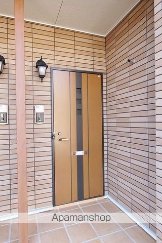 クラールプレディエDの玄関写真