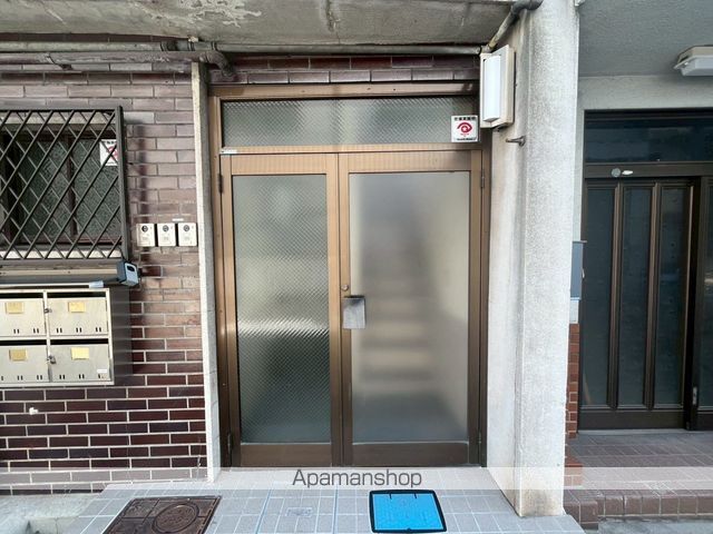 TNKマンションの玄関写真