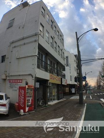 かどやビルの外観写真