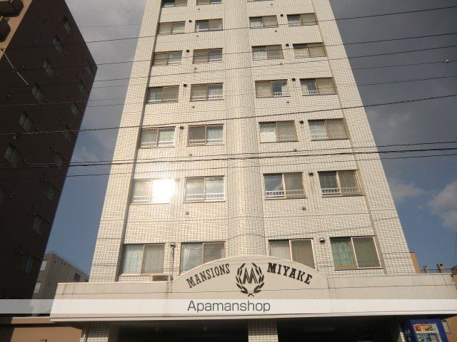 マンション三宅Dの外観写真