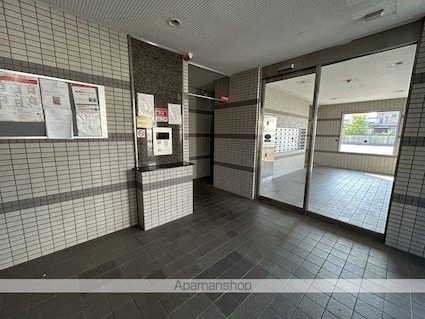 滋賀県東近江市東沖野１丁目[2LDK/47.58m2]のエントランス2