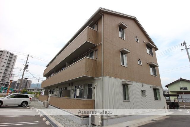 ウィルコート小郡三軒屋町 A棟の外観写真