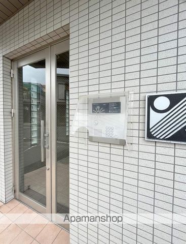 エメフィスYUKIの玄関写真