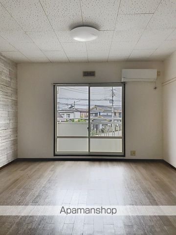 サンプリオールIIの内装写真
