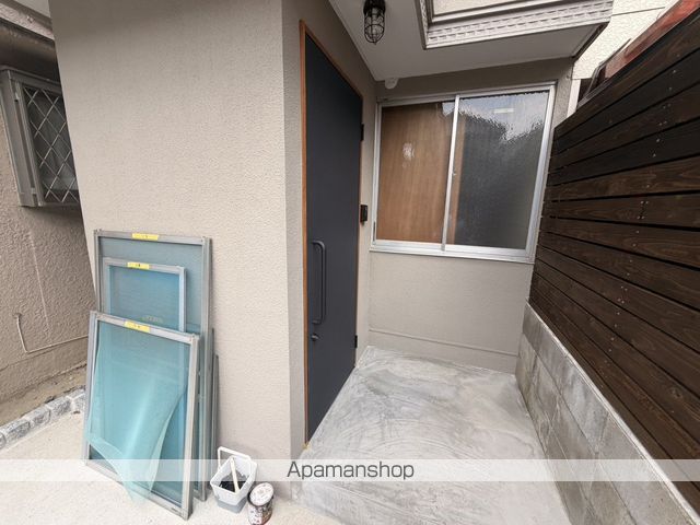 枚方市東船橋2丁目テラスハウスの玄関写真