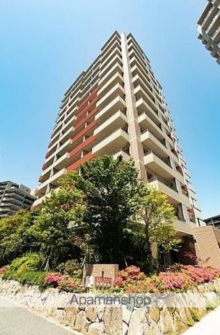 福岡市東区香椎照葉のマンションの外観1