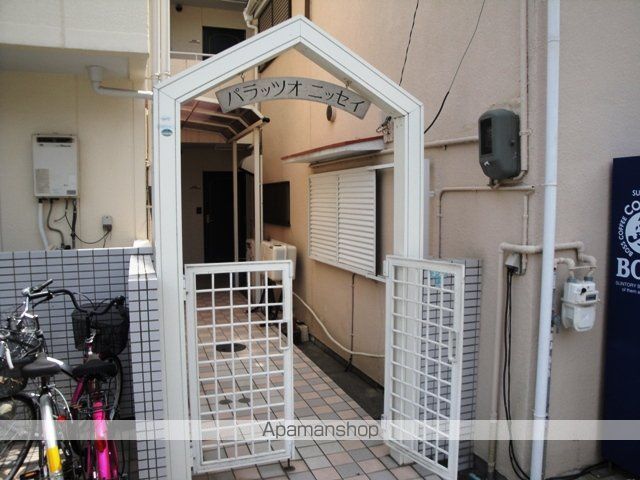 パラッツオニッセイの玄関写真