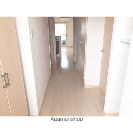 サミット栗田中央[2LDK/69.43m2]の玄関2