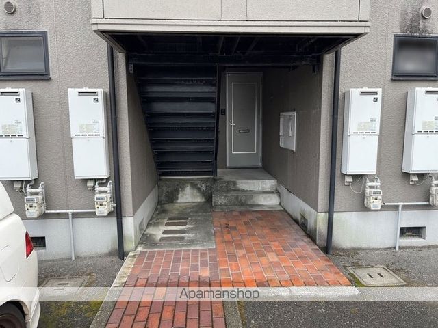 フレンドリーハイツ日野 A棟の玄関写真