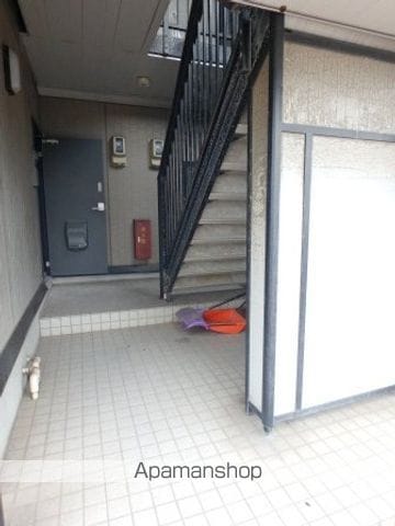 メゾンファルビスの玄関写真
