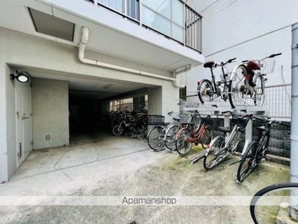 東京都新宿区西新宿７丁目[1LDK/49.46m2]の共用部3