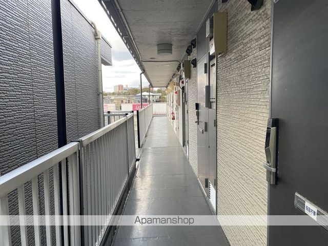 レオパレスせんだんの玄関写真
