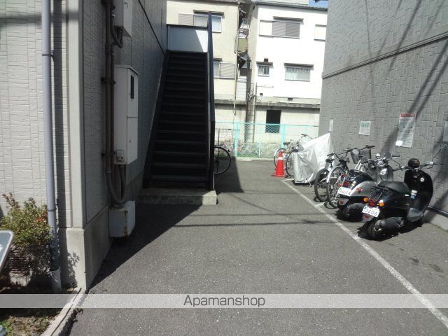 グリーンパーク二番館の玄関写真