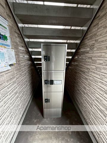 レセンテ東新町の内装写真