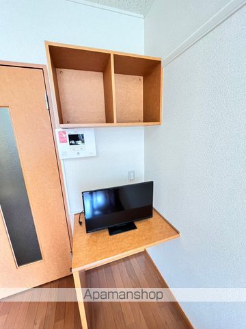 御殿場線 大岡駅 徒歩18分 2階建 築23年の内装写真