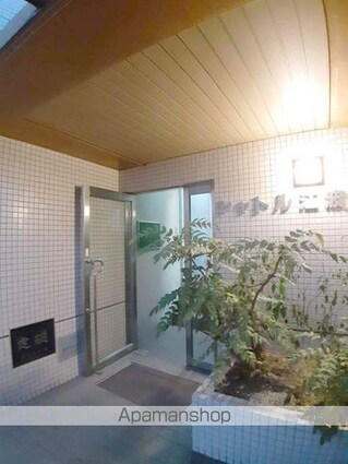 シャトル江波[2DK/43.74m2]のエントランス