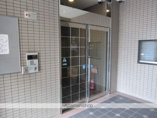 エンクレスト平尾の玄関写真