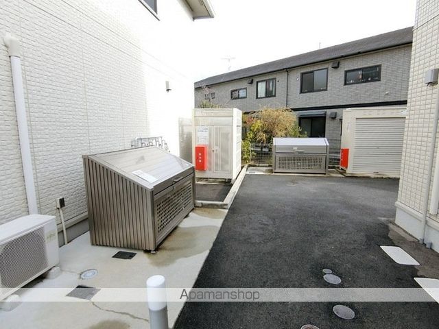 サープラスの外観写真
