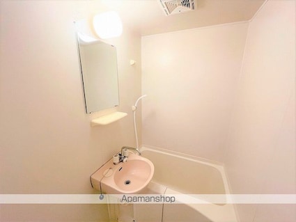 レオパレスメゾン伊東Ｃ[1K/20.28m2]のバス