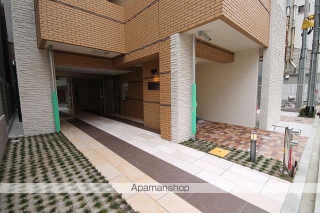 トモ南堀江の玄関写真