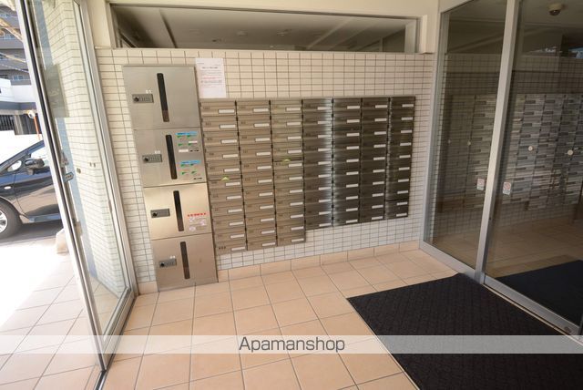 アーバンフラッツ豊平4条の玄関写真