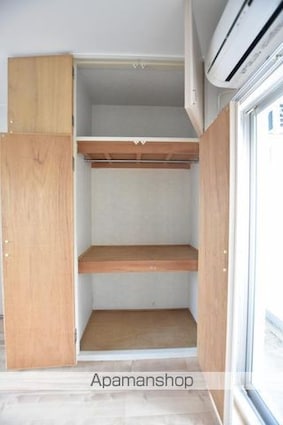 メゾン・ド・パリス[1K/18m2]の収納