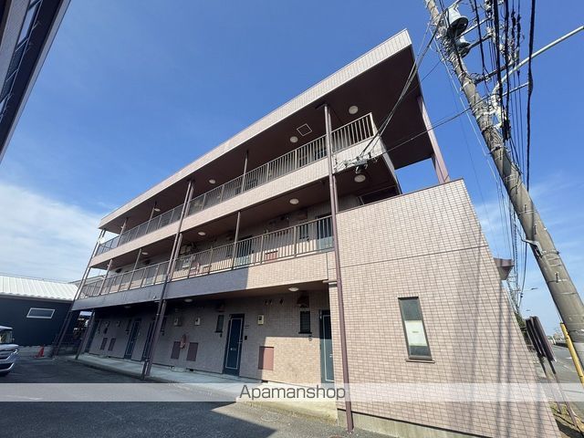 マロンイーストの外観写真
