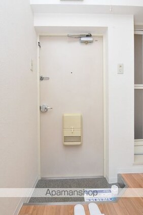 ラ・レジダンス・ド・リュックス[1R/15.22m2]の玄関