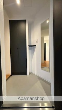 ＺＯＯＭ信濃町[1LDK/44.97m2]の玄関