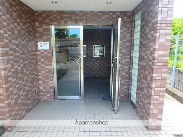 アデレード2番館の玄関写真