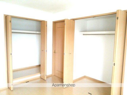 リエーヴル[2LDK/58.48m2]の収納