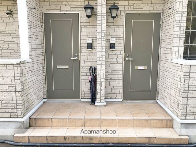 ニューカストディアンの玄関写真