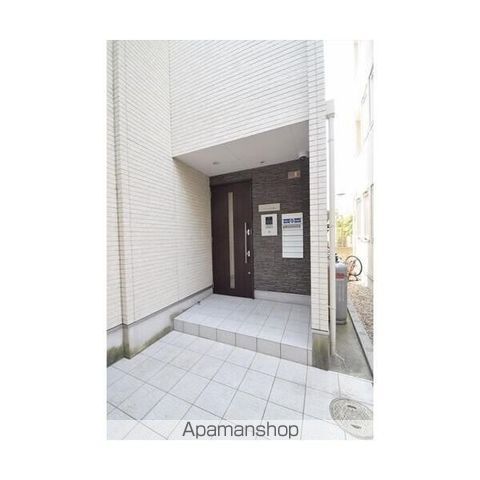 サンプレミオ十番町の玄関写真