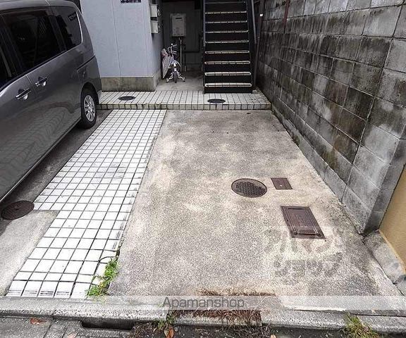 八久ハイツの玄関写真