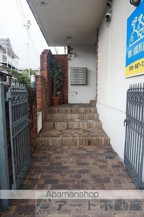 ユタカ・ハイツ[1R/20m2]のエントランス