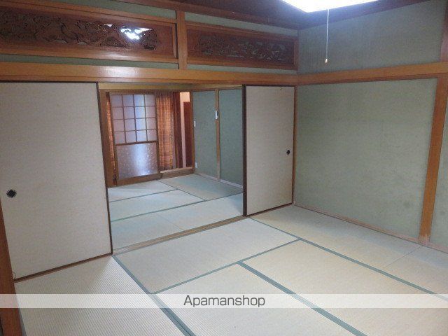 新居浜市 2階建 築58年の内装写真