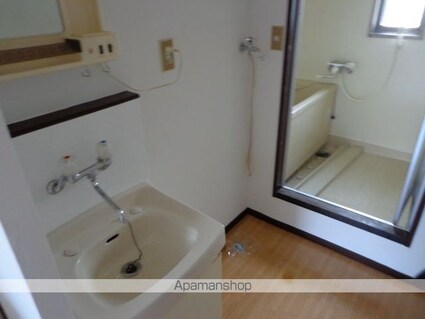 長野県松本市城西１丁目[3K/42.9m2]の共用部2